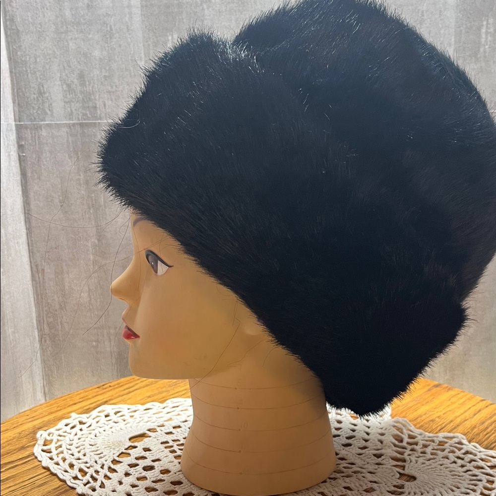 Black Faux fur cap